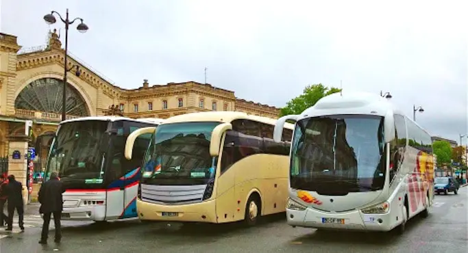 cars de touristes