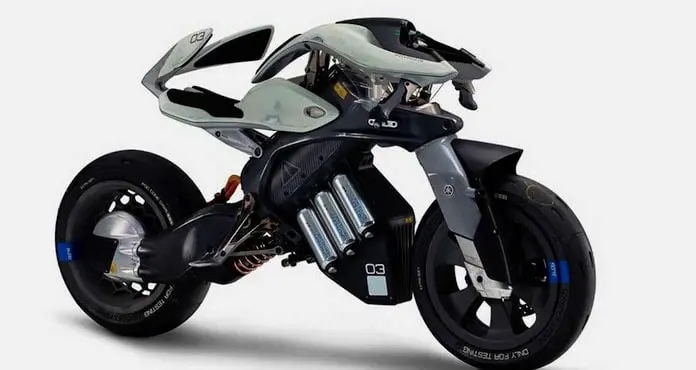 yamaha-motoroid-equilibre
