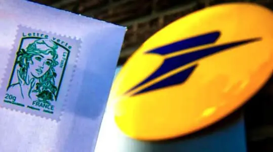 timbre vert et enseigne de la poste