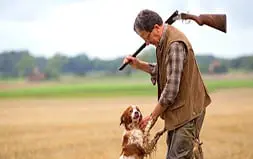 Chasseur Avec Son Chien 1