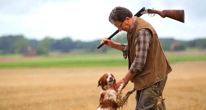 Chasseur et son chien