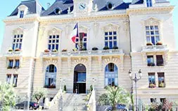Mairie De Tarbes 1