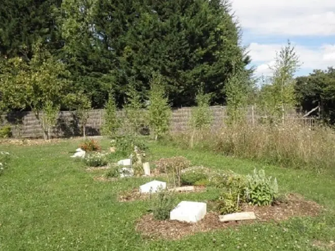 le cimetière naturel de Niort: un vaste espace vert