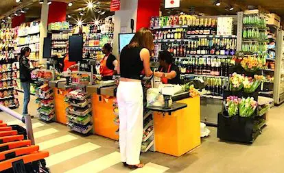 Caisses Dans Un Magasin Franprix