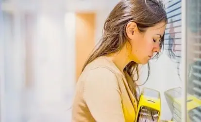 Femme Dans Une Passe Difficile Au Travail