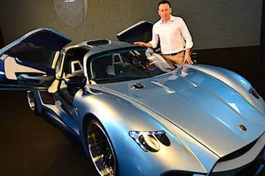 Proprietaire Dune Voiture Luxueuse