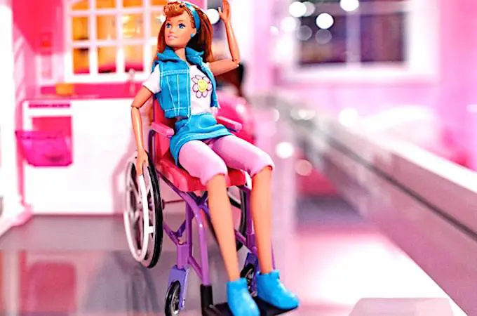 Mattel ose montrer sa Barbie autrement.