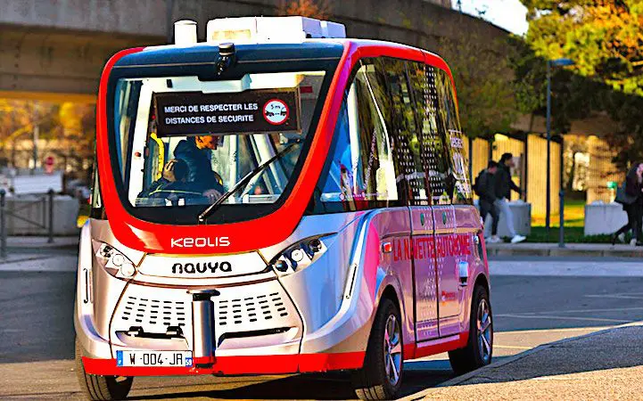 Sur le campus de la Cité Scientifique de la ville de Villeneuve d'Ascq, un test de navette autonome.