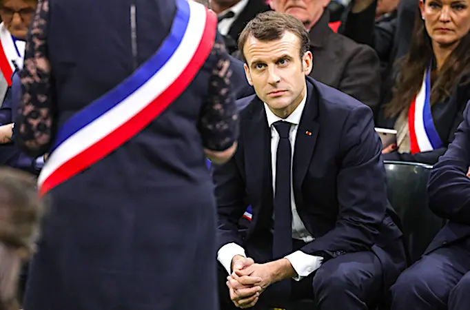 Lors du Grand Débat, le chef de l'Etat a entendu les critiques contre la suppression des emplois aidés.