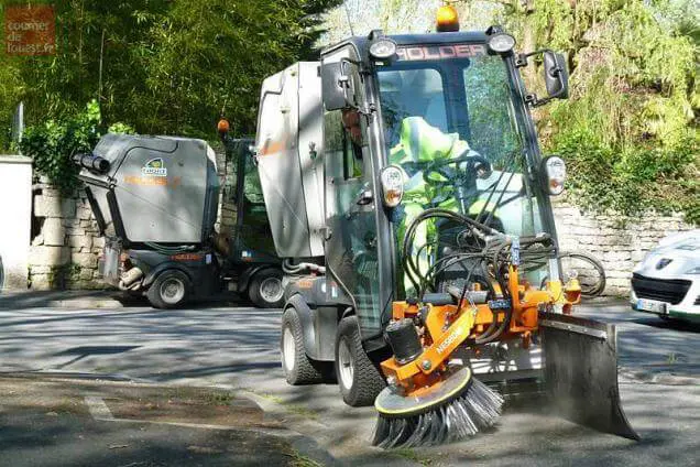 des véhicules de nettoyage à Douai