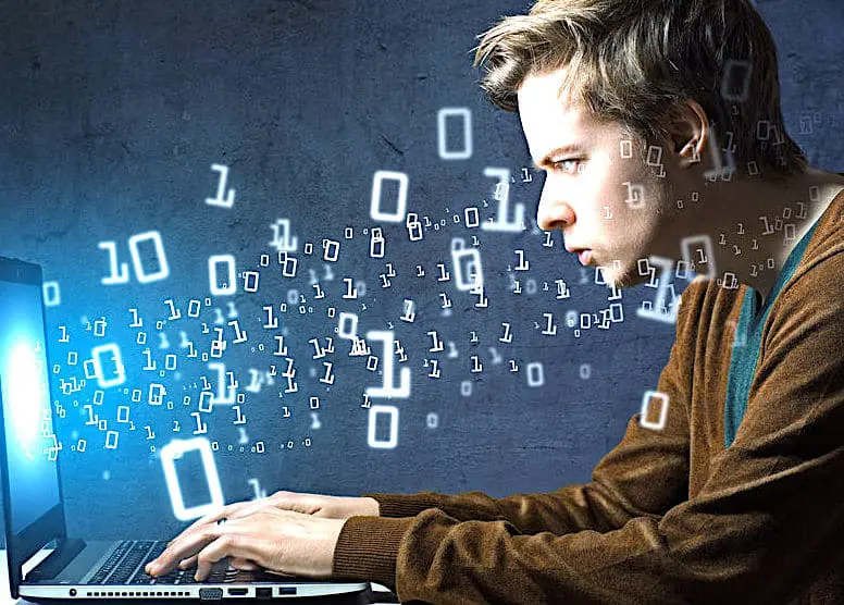 Les experts du numérique cherchent à se qualifier.