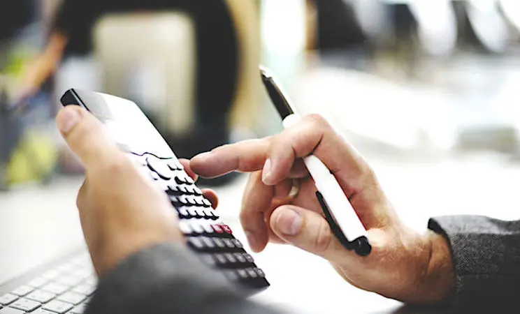 La baisse des impôts pourrait être financée par la suppression de niches fiscales.