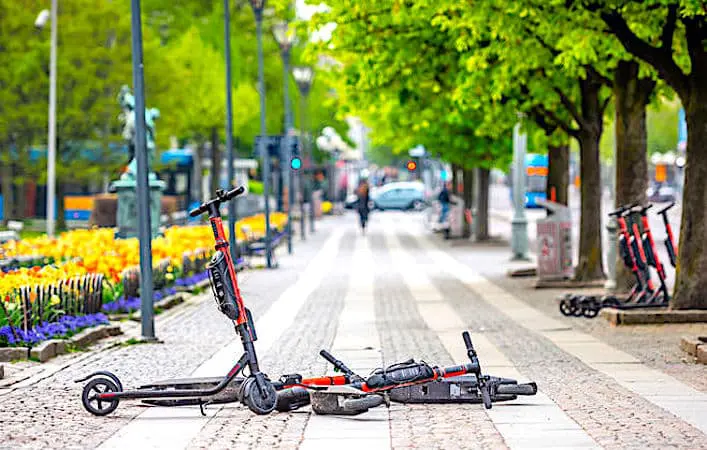 L'usage des trottinettes en libre-service doit être réglementé.