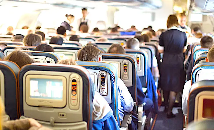 Des restrictions sur certains voyages en avion pourraient être votées.