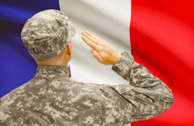 Le Service National Universel applique des règles militaires.