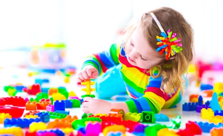 Un Plan pour aider les petits enfants est en prépararation.