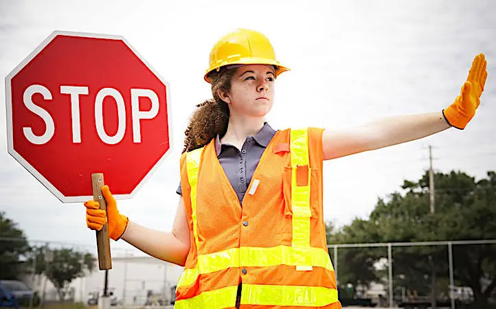 Aujourd'hui, trop de travaux son t en cours dans la Capitale.