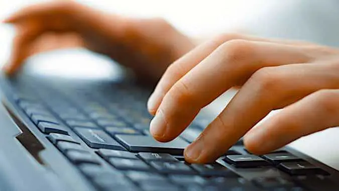 Cropped Le Pass Nume Rique Doit Aider De Nombreux Franc Ais A Se Servir Dinternet