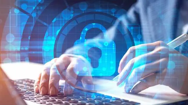 Cropped Se Curiser Ses Donne Es Pendant Ses Vacances Est Tre S Utile