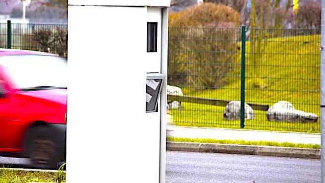 Cropped De Sormais Les Automobilistes Sans Assurance Qui Se Font Flasher Seront Identifie S Grace A Un Fichier De Die