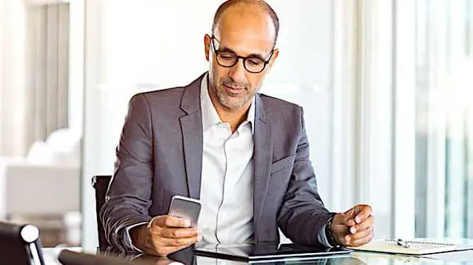 Cropped La Fin Des Sms Bancaires Validant Des Achats Sera Applique E Fin 2020