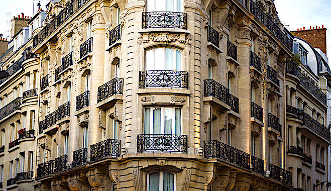 Les loyers parisiens qu'on trouve dans la presse immobilière respectent rarement la loi sur l'encadrement en vigueur.