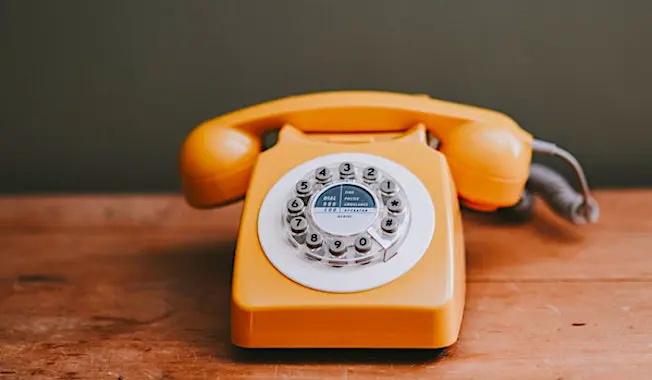 Aujourd'hui, le démarchage téléphonique est une pratique commerciale trop intrusive.