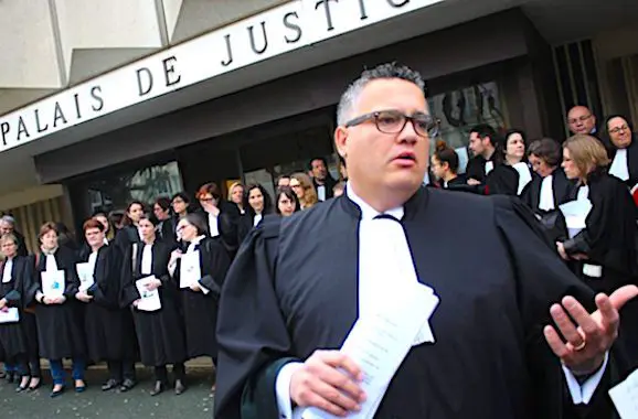 Le conflit des retraites des avocats pourrait connaître une accalmie.