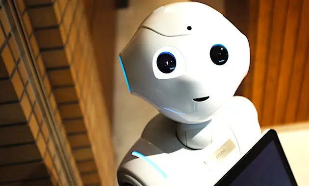 A la Cité Internationale de Lyon, le robot Pepper montrera qu'il peut contrôler le port du masque.