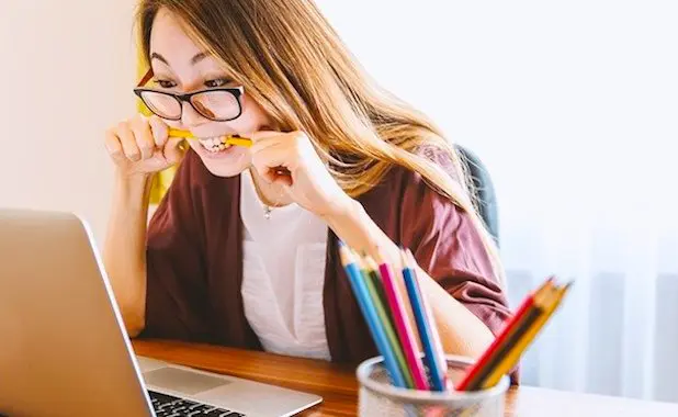 Des aides permettent de fournir des ordinateurs aux étudiants précaires