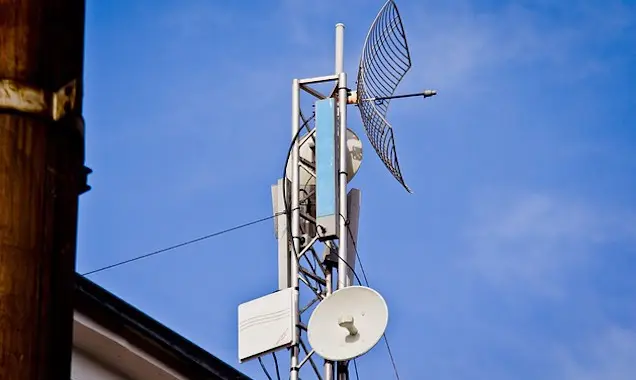 Les attaques d'antennes-relais dédiées à la 5G prétendent lutter contre la diffusion du coronavirus.