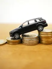 Le secteur de la vente des voitures neuves propose actuellement des soldes très importants, pour relancer un marché sinistré.