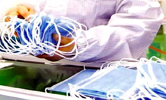 Les ventes de masques chirurgicaux ont été un succès pour la grande distribution.