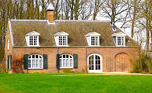 Le Poitou est aujourd'hui une région prisée pour acheter une maison avec un jardin.