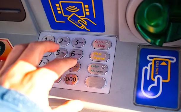 La disparition des distributeurs de billets pénalise de nombreuse petites communes rurales.