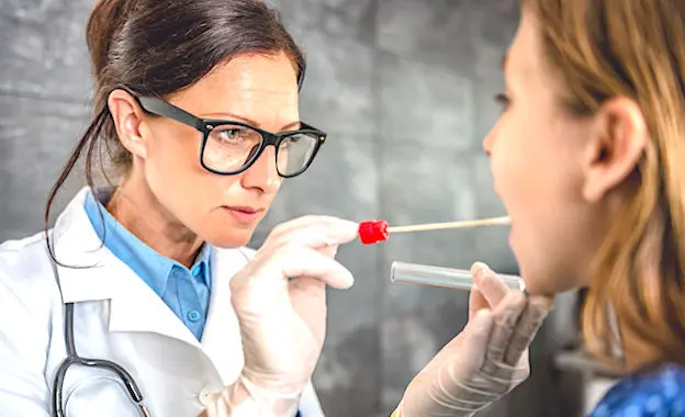 Une campagne de tests de détection du coronavirus commence en Ile-de-France.