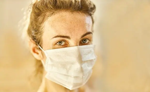 Des masques gratuits contre le coronavirus seront bientôt accessibles à certains Français.