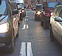 Imposer une limite de vitesse pour rouler à 30 km/heure en ville pourrait devenir une nouvelle norme.