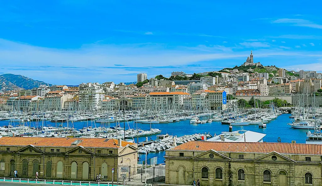 Les annonces restrictives d'Olivier Véran ont mis Marseille en colère