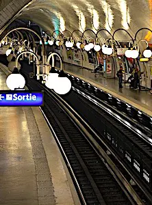 Une station de métro parisienne L'exécutif va soutenir financièrement les transports franciliens
