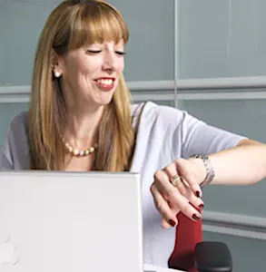 photo d'une secrétaire illustrant un encadrement du télétravail