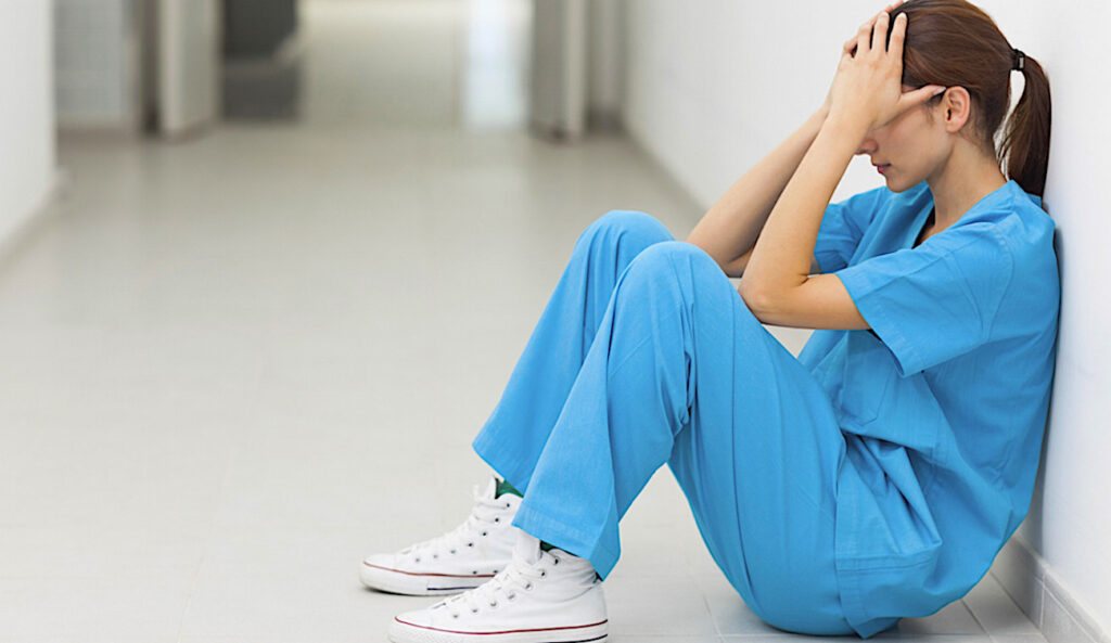 Un manque d’effectifs médicaux affaiblit le système hospitalier