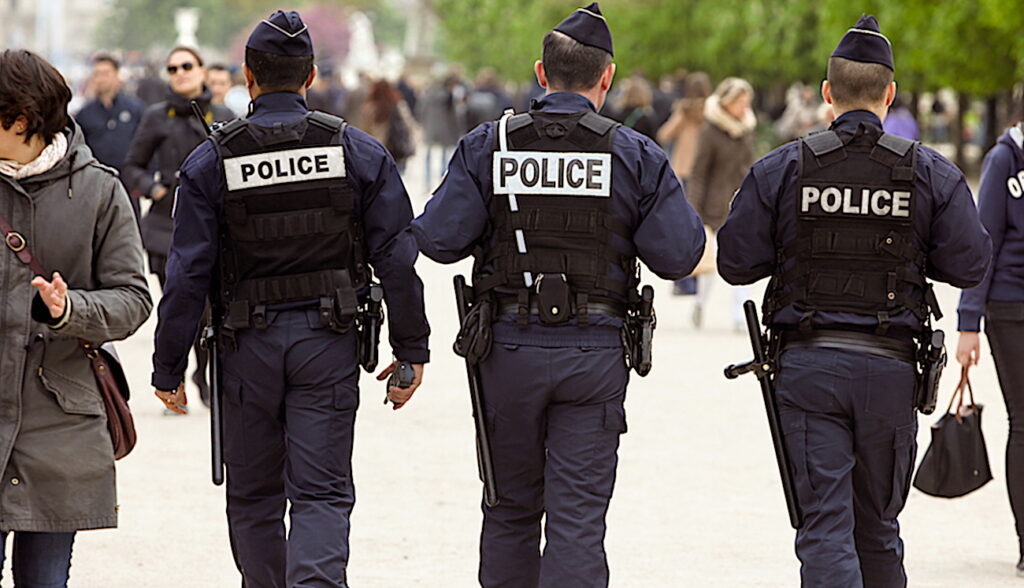 Les heures supplémentaires impayées dans la police inquiètent la Cour des comptes