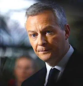 Portrait de Bruno Le Maire face à une opposition des petits commerces