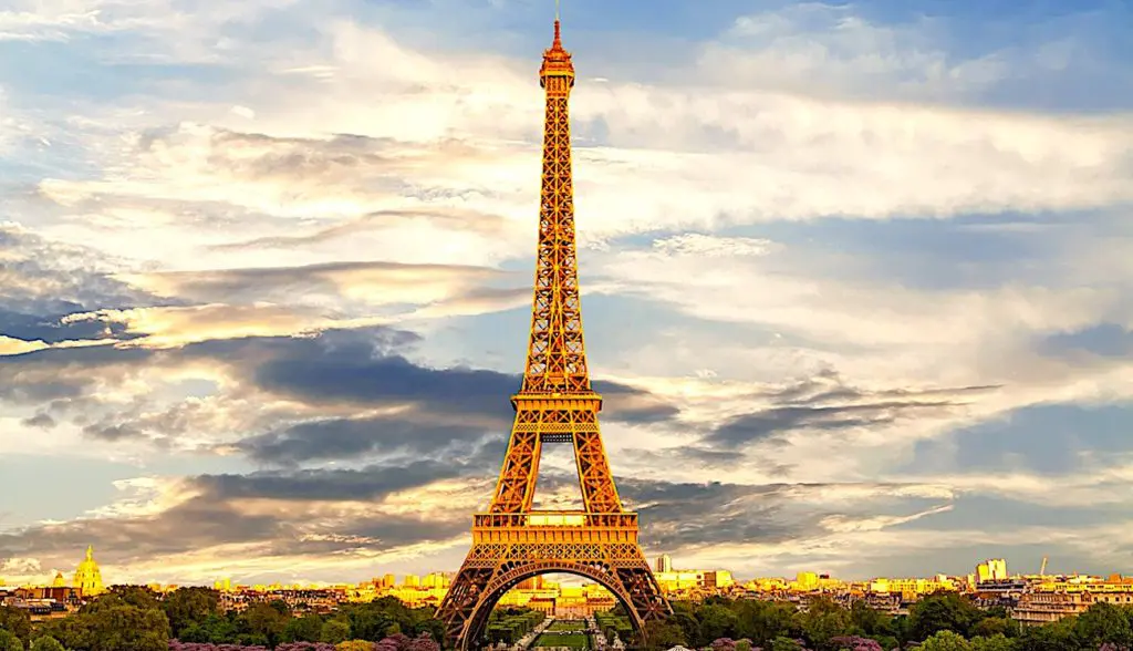 L'attente pour la 5G continue à Paris, avant de connaître les conclusions d'une Conférence citoyenne