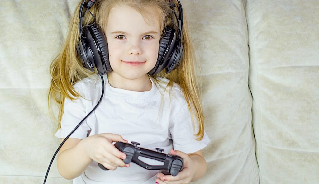 Les jeux vidéo pendant le confinement sont vite devenus une activité essentielle