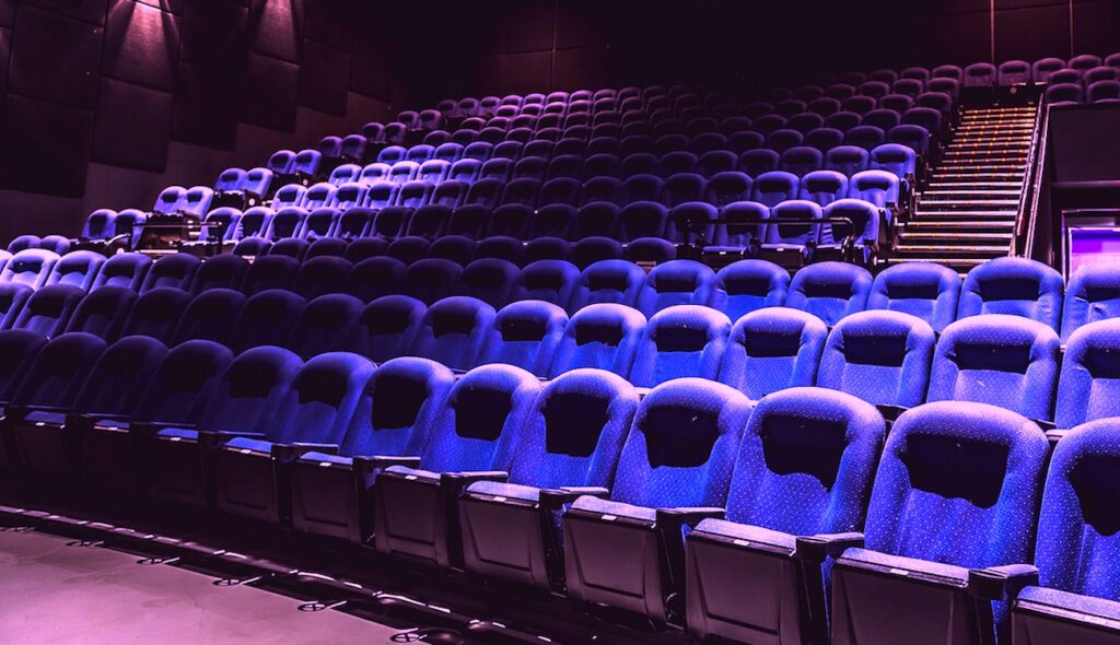 En 2020, un manque de fréquentation dramatique a frappé les cinémas français