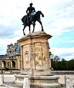 Aujourd'hui, à cause de la crise sanitaire, le Domaine de Chantilly est financièrement en danger.
