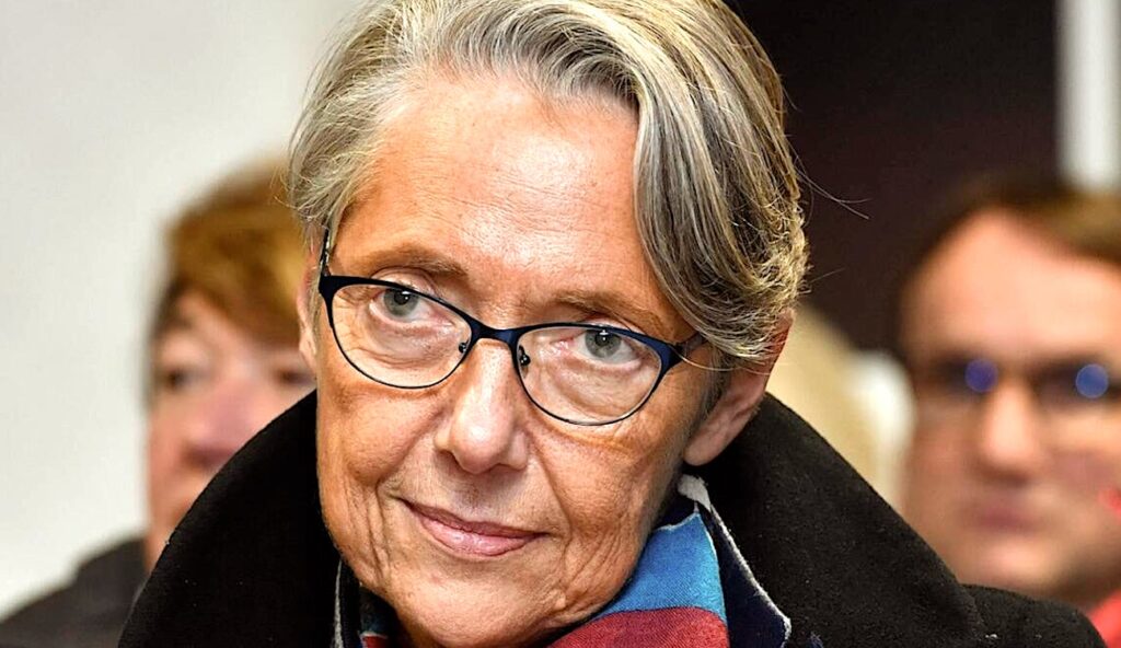 Le chômage partiel sera maintenu au moins jusqu'en mars, comme l'a annoncé Elisabeth Borne.