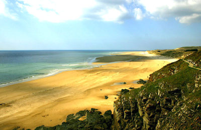 Une faille très importante dans le littoral du Cotentin inquiète la maire d'une commune